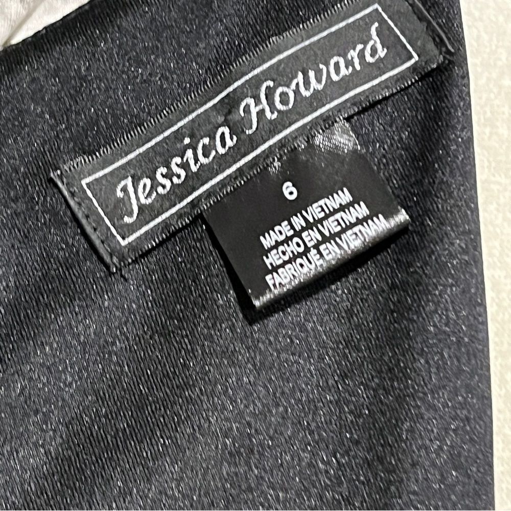 Long sleeve floral fitted knee length dress - Picture 11 of 14